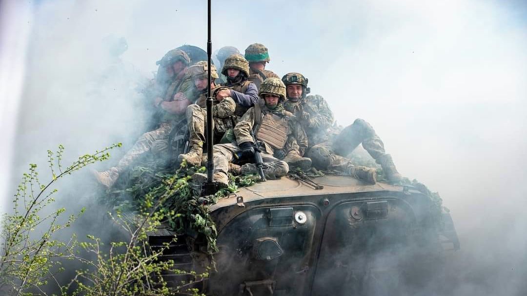 Zprávy z bojiště: Nová ruská ofenzíva vede údajně k rekordním ztrátám